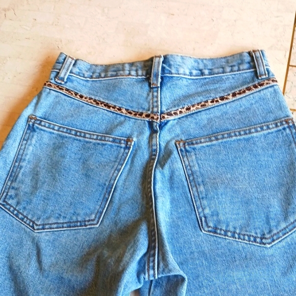 Vintage denim jeans from store Cache.,size 4...animal print faux fur trim,unworn - Picture 10 of 16